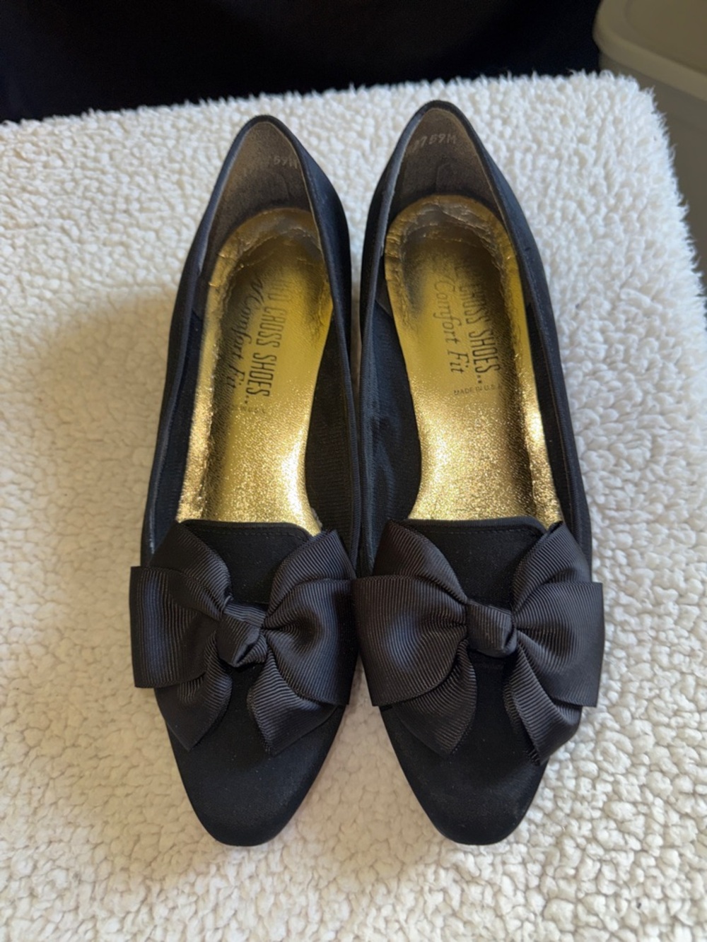 Black Bow-Trim Flats with Cushioned Gold Insole